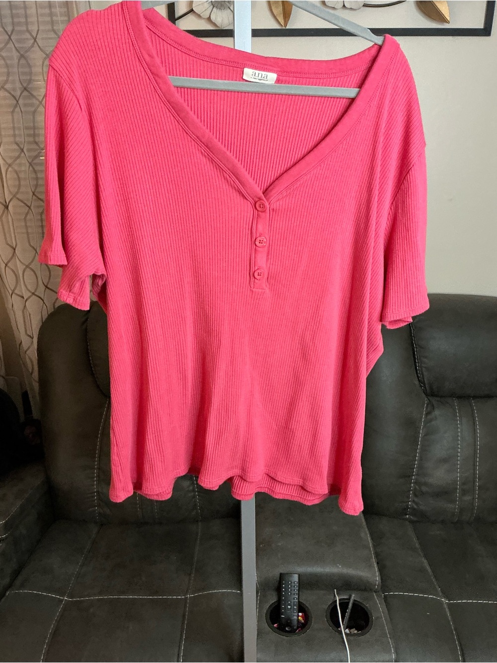 a.n.a Ribbed Henley Tee in Bright Pink